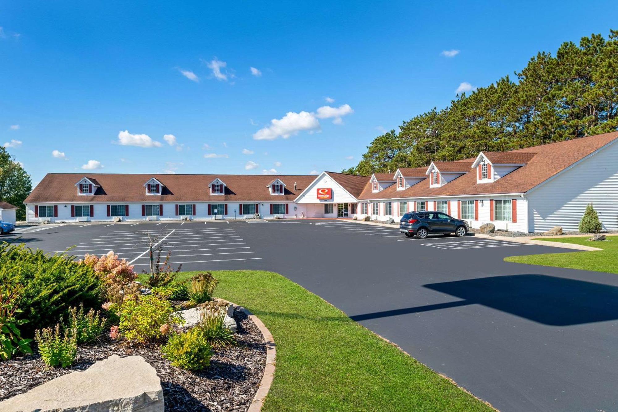 Econo Lodge Inn & Suites Eau Claire Exterior foto