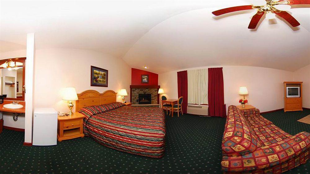 Econo Lodge Inn & Suites Eau Claire Exterior foto