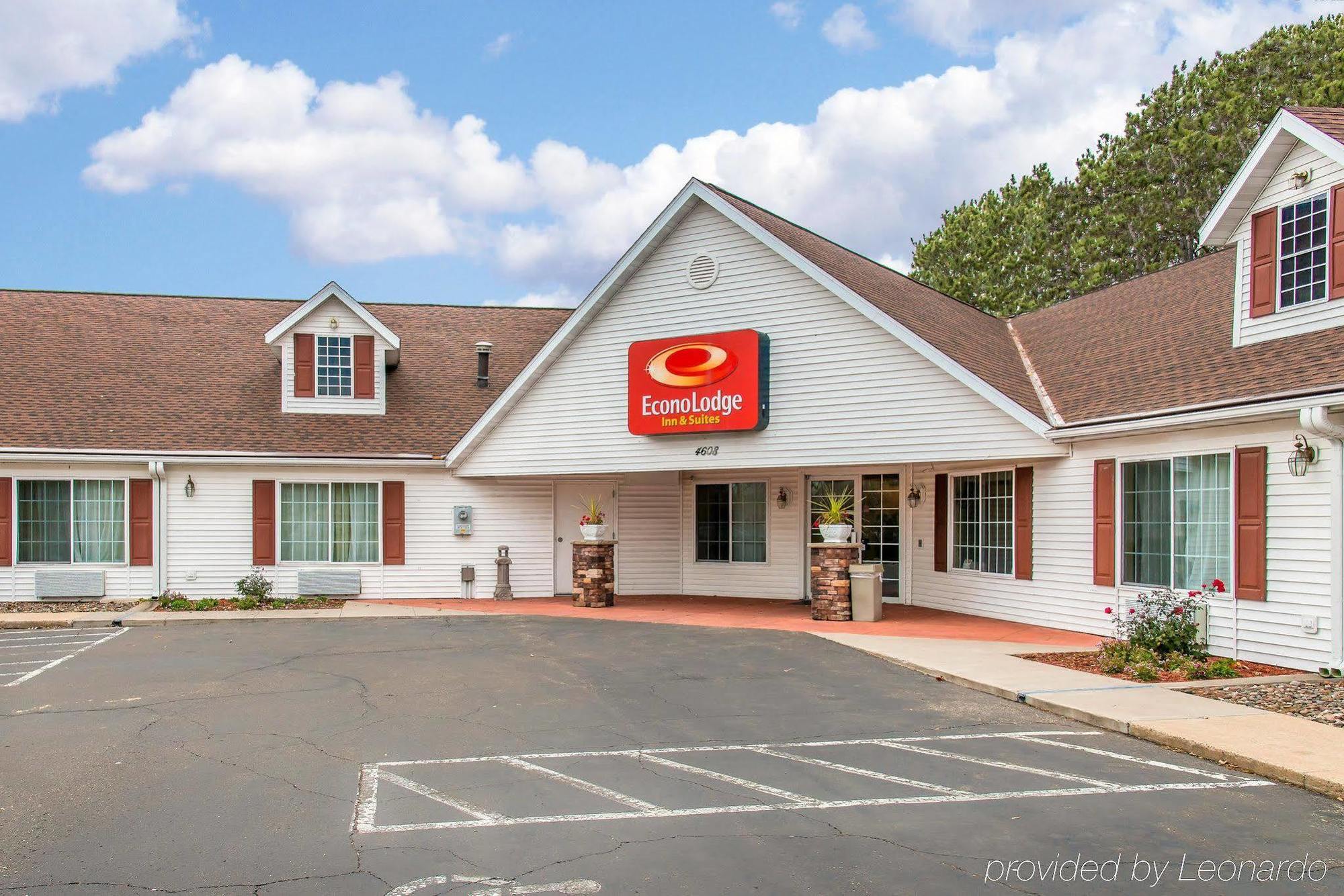 Econo Lodge Inn & Suites Eau Claire Exterior foto