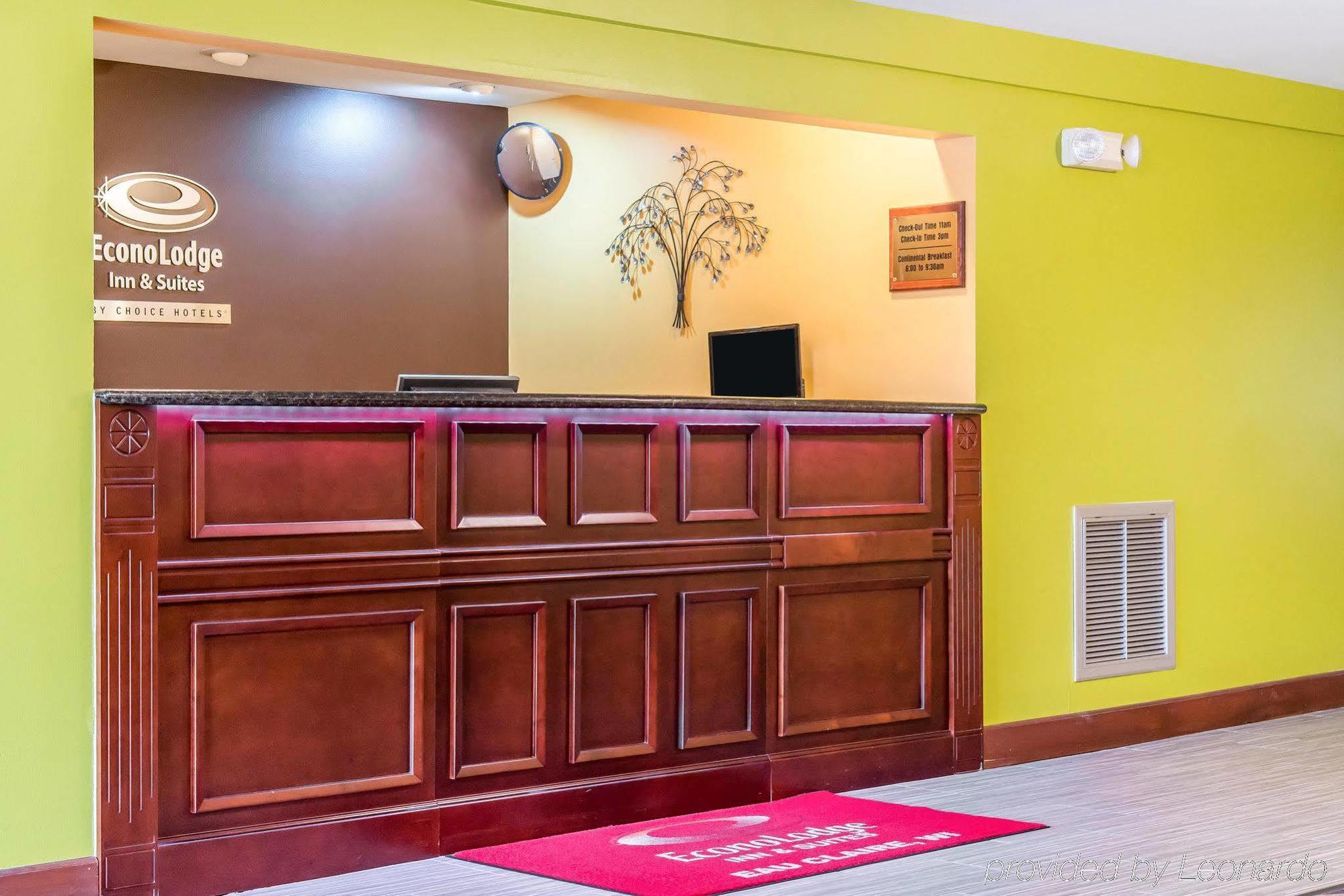 Econo Lodge Inn & Suites Eau Claire Exterior foto